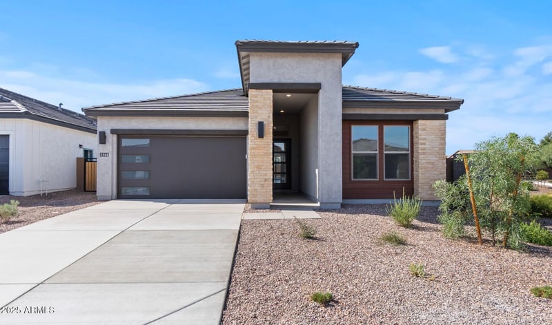 477 Aurora Dr, San Tan Valley, AZ 85140