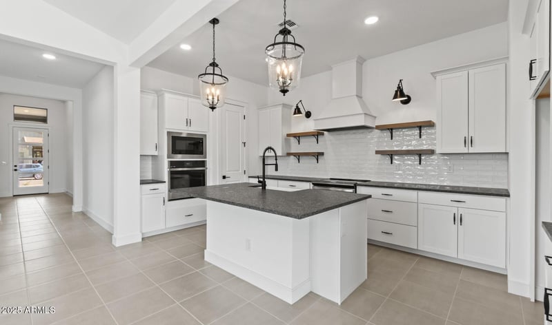 477 Aurora Dr, San Tan Valley, AZ 85140