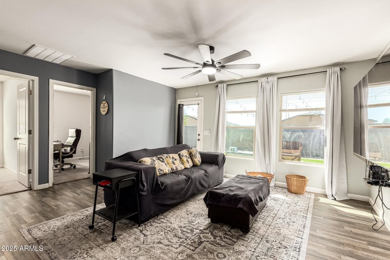 477 W Hilquit Dr, Morristown, AZ 85342