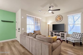4772 Portola Valley Dr #101, Gilbert, AZ 85297