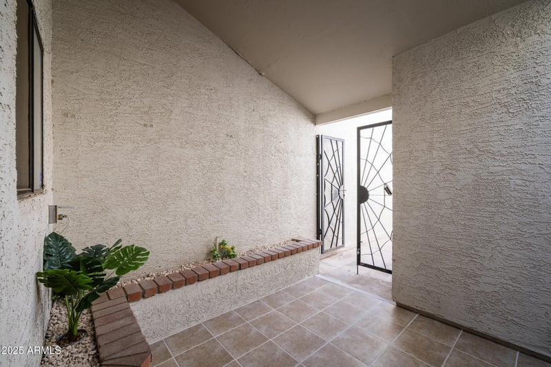 4775 Mission Ln, Glendale, AZ 85302