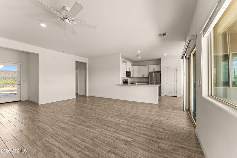 47821 N 43rd Ave, New River, AZ 85087