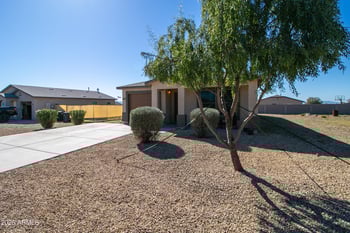 479 Cahan Dr, Morristown, AZ 85342