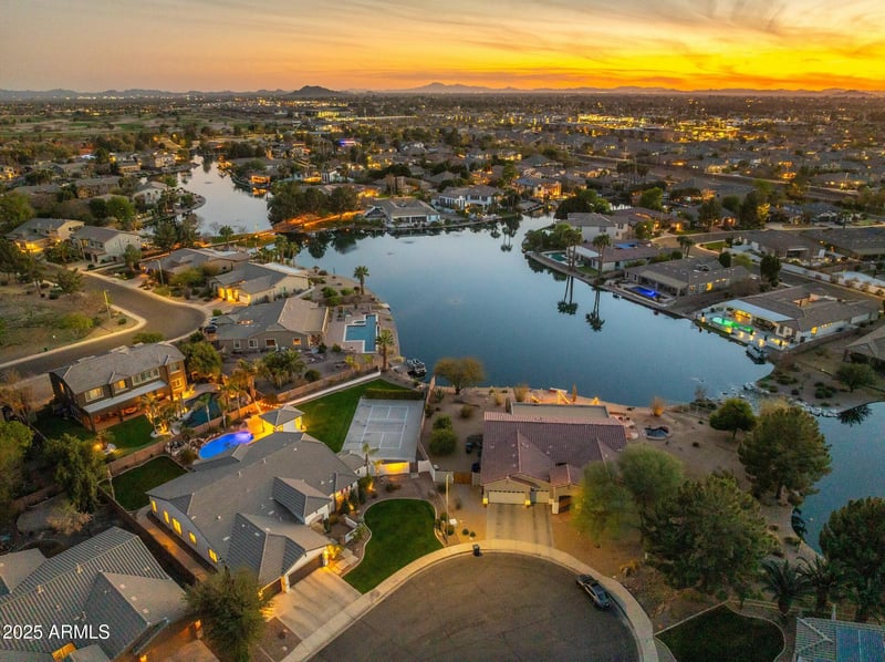 479 E Horseshoe Pl, Chandler, AZ 85249