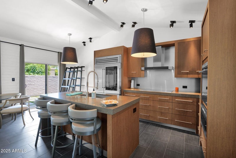 4800 68th St #101, Scottsdale, AZ 85251
