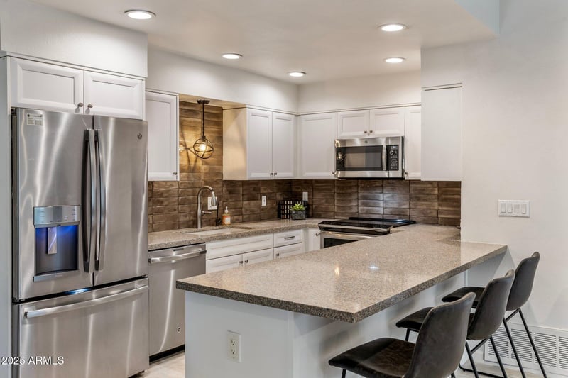 4800 68th St #109, Scottsdale, AZ 85251
