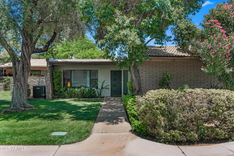 4800 68th St #114, Scottsdale, AZ 85251