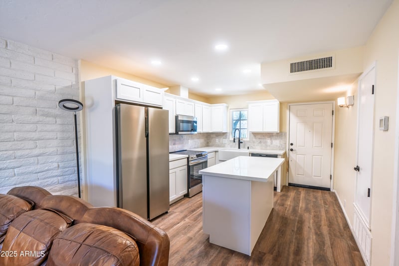 4800 68th St #313, Scottsdale, AZ 85251