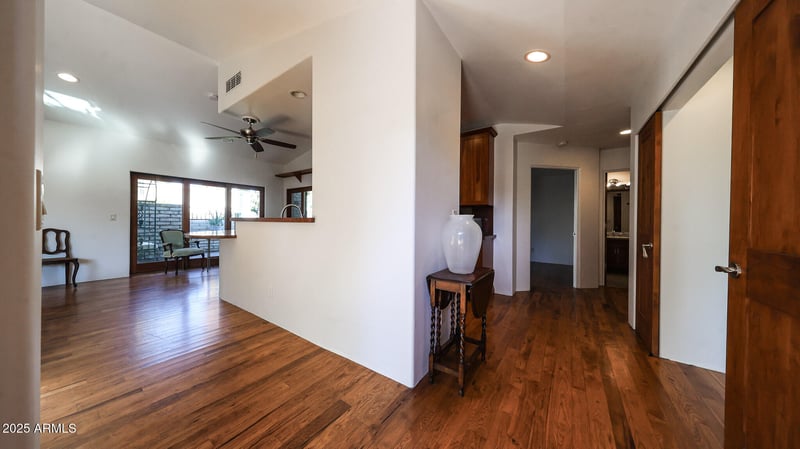 4800 68th St #345, Scottsdale, AZ 85251