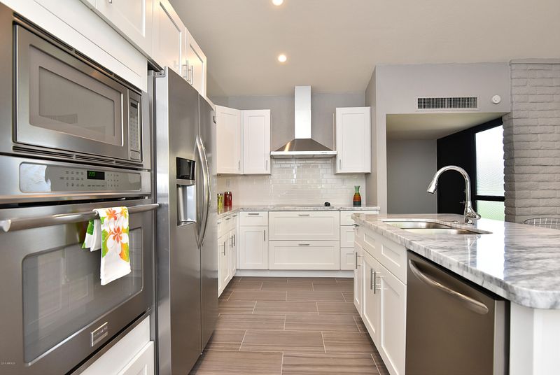 4800 N 68th St #115, Scottsdale, AZ 85251