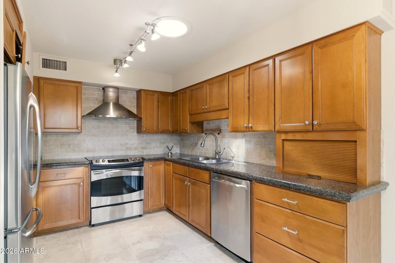 4800 68th St #153, Scottsdale, AZ 85251