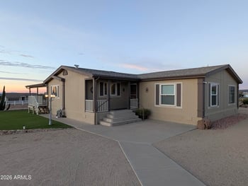 48006 41st Ave, New River, AZ 85087