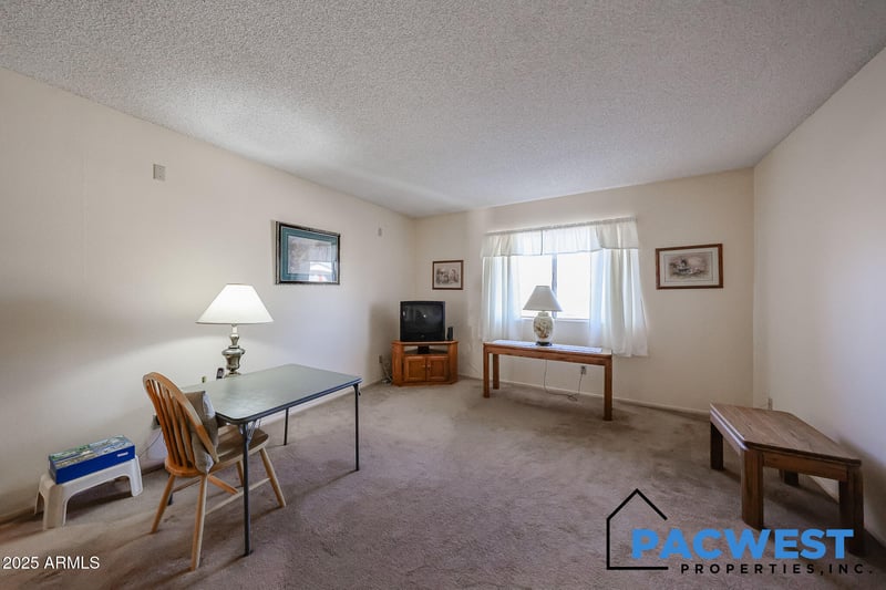 4801 Beverly Ln, Glendale, AZ 85306