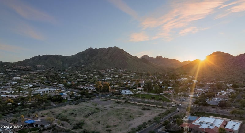 4801 Doubletree Ranch Rd #1, Paradise Valley, AZ 85253
