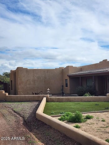 48012 16th Ln, New River, AZ 85087