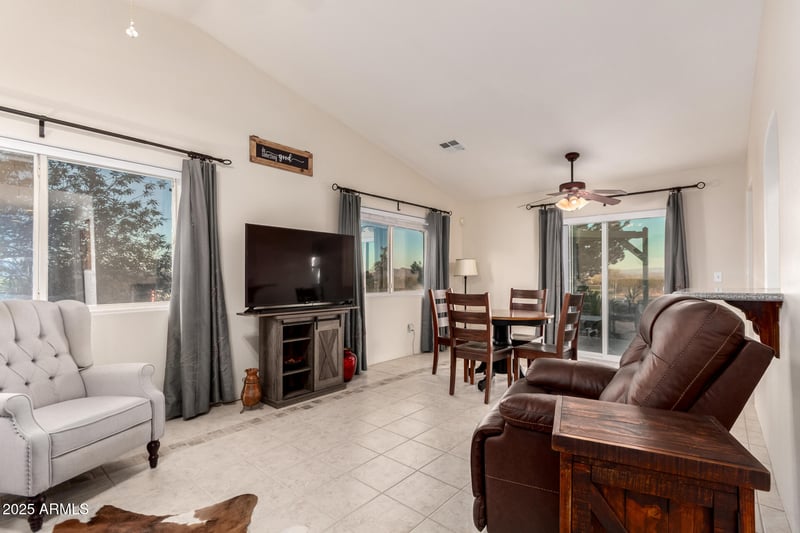 48023 518th Ave, Aguila, AZ 85320