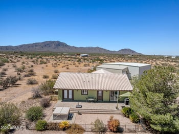 48023 518th Ave, Aguila, AZ 85320