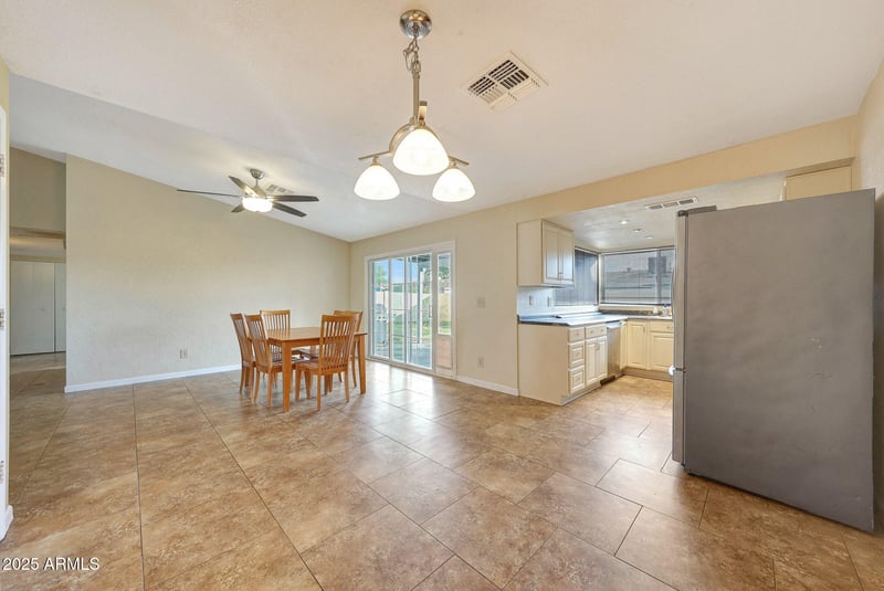 4805 Rosewood Dr, Glendale, AZ 85304