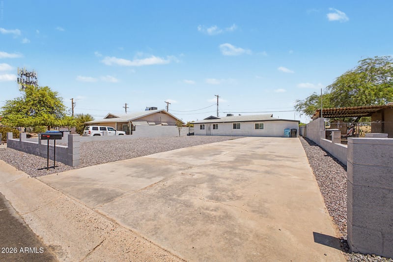 4805 S 35th Dr, Phoenix, AZ 85041