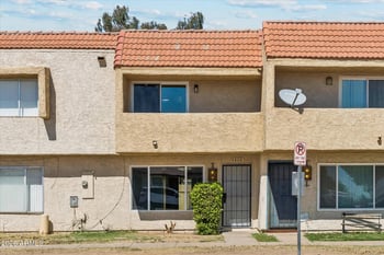 4806 Rose Ln, Glendale, AZ 85301