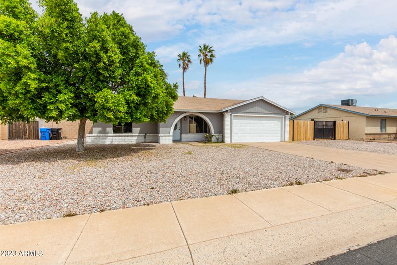 4806 W Aster Dr, Glendale, AZ 85304