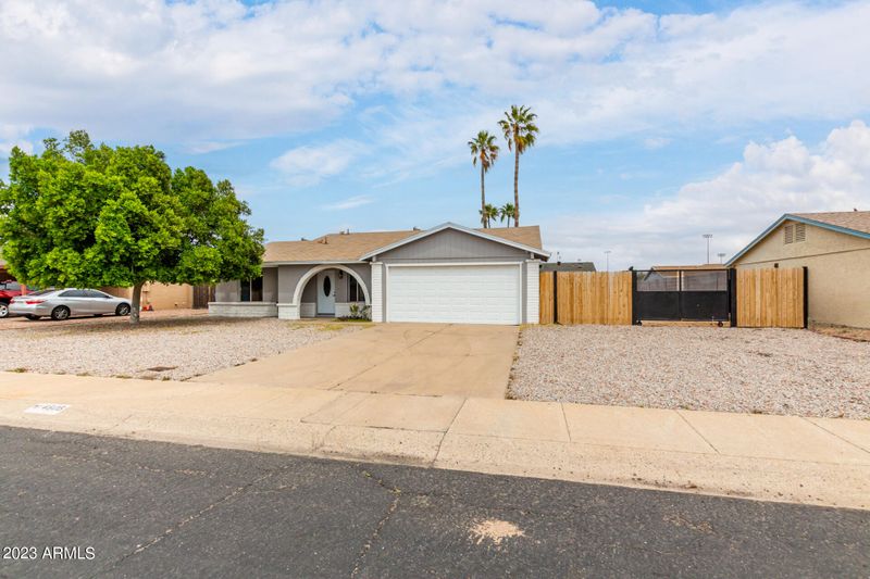 4806 W Aster Dr, Glendale, AZ 85304