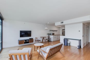 4808 24th St #806, Phoenix, AZ 85016