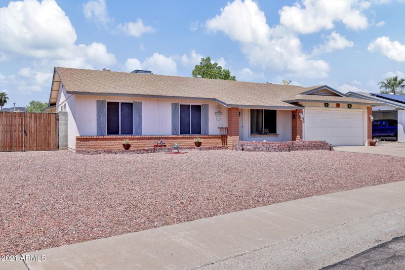 4808 W Villa Rita Dr, Glendale, AZ 85308