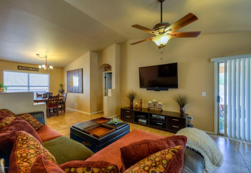 4809 E Melinda Ln, Phoenix, AZ 85054