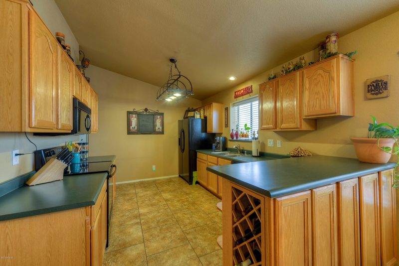 4809 E Melinda Ln, Phoenix, AZ 85054