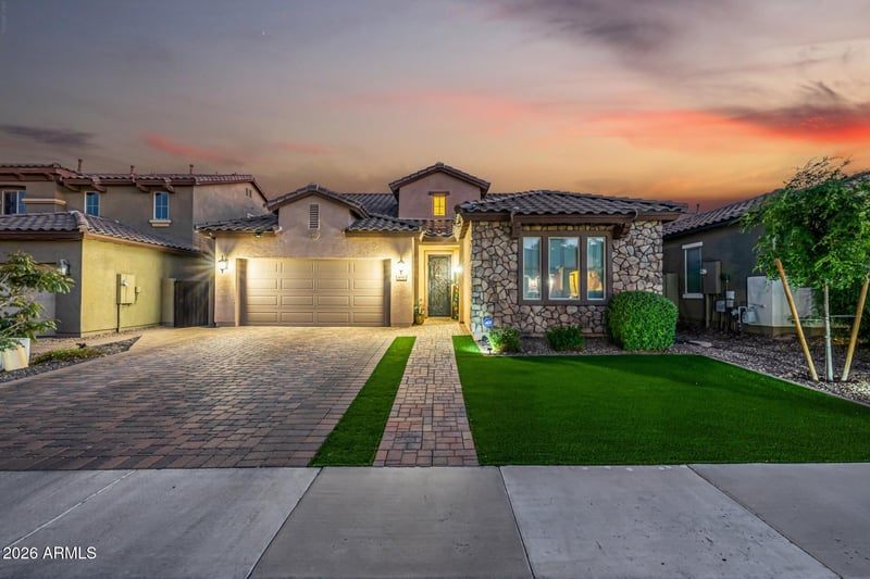 481 Canyon Rock Rd, San Tan Valley, AZ 85143