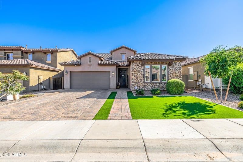 481 Canyon Rock Rd, San Tan Valley, AZ 85143