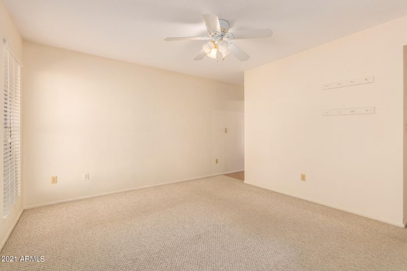 4810 E Pearce Rd, Phoenix, AZ 85044