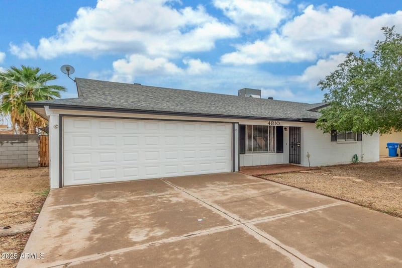4810 Laurel Ln, Glendale, AZ 85304
