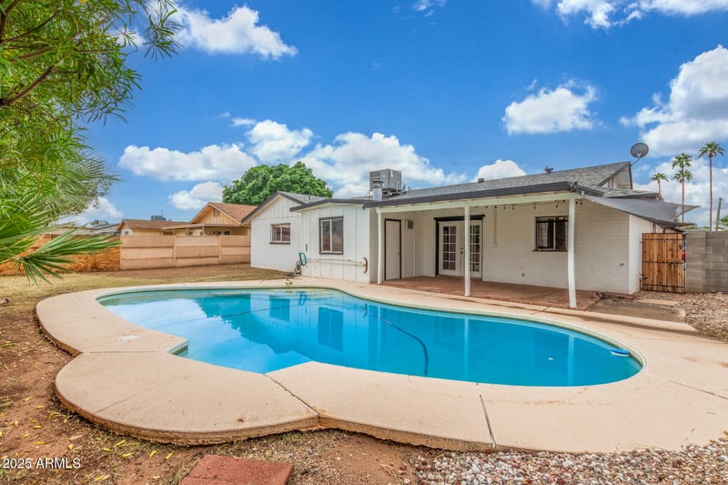 4810 Laurel Ln, Glendale, AZ 85304