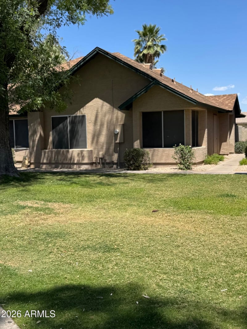 4810 W Manzanita Dr, Glendale, AZ 85302