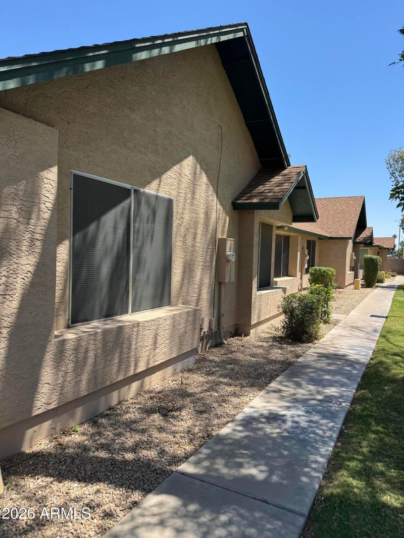 4810 W Manzanita Dr, Glendale, AZ 85302