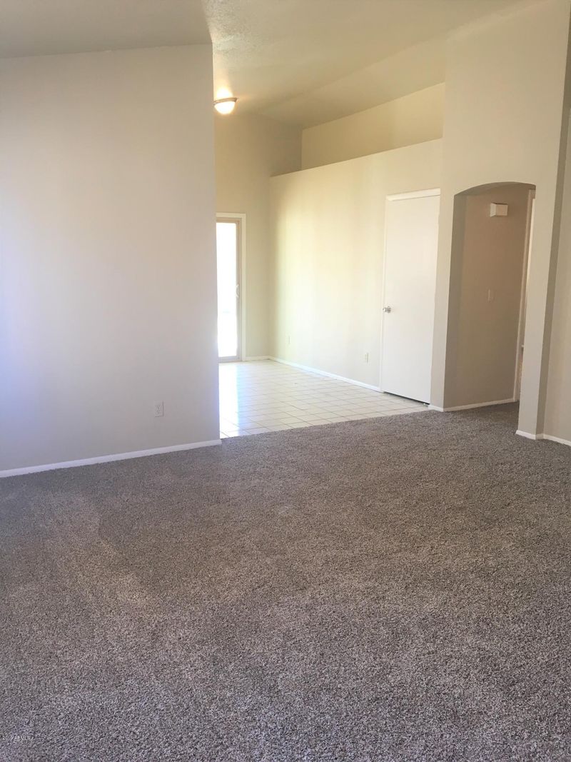 4811 N 87th Ave, Phoenix, AZ 85037