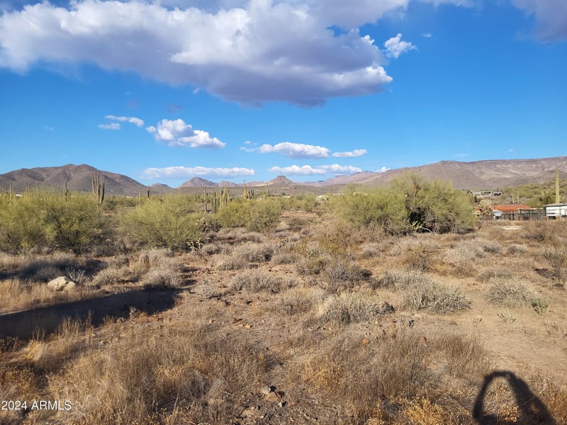 48111 7th Ave, New River, AZ 85087