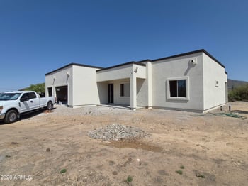 48111 7th Ave, New River, AZ 85087