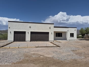 48111 N 7th Ave, New River, AZ 85087