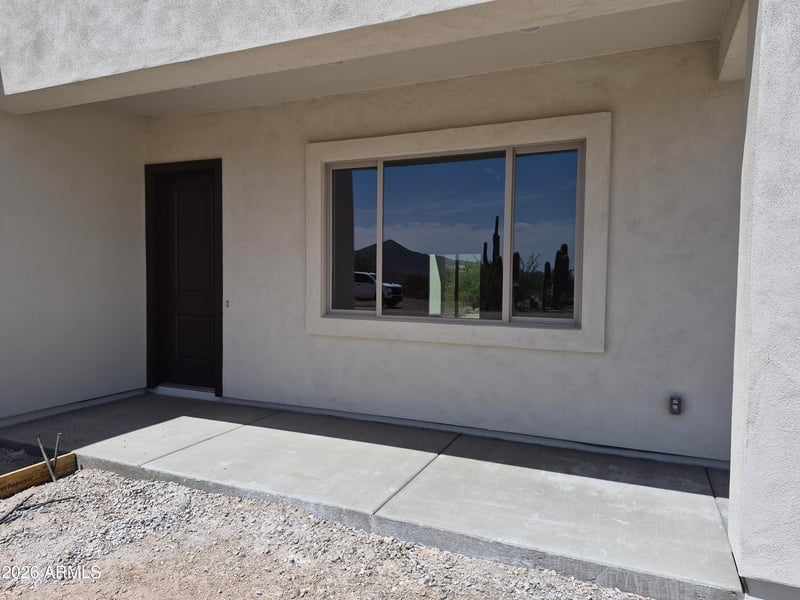 48111 N 7th Ave, New River, AZ 85087