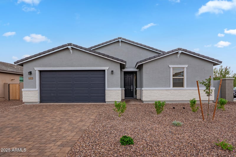 4812 Hunter Trl, San Tan Valley, AZ 85144
