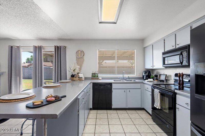 4813 W Juniper Ave, Glendale, AZ 85306