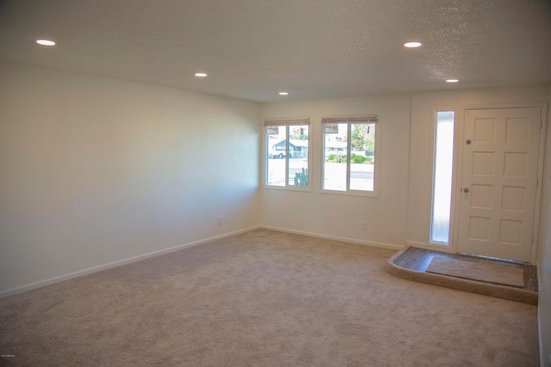 4813 W Orangewood Ave, Glendale, AZ 85301