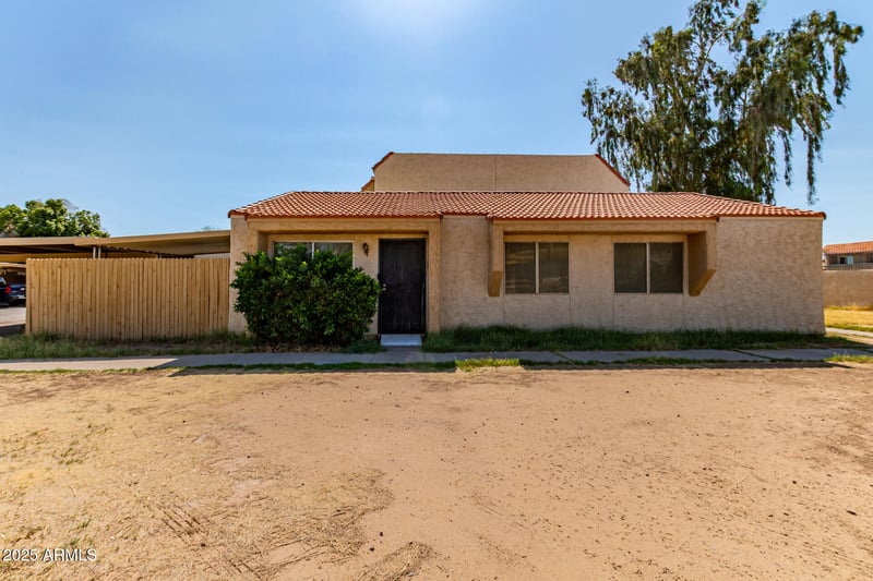 4814 Rose Ln, Glendale, AZ 85301