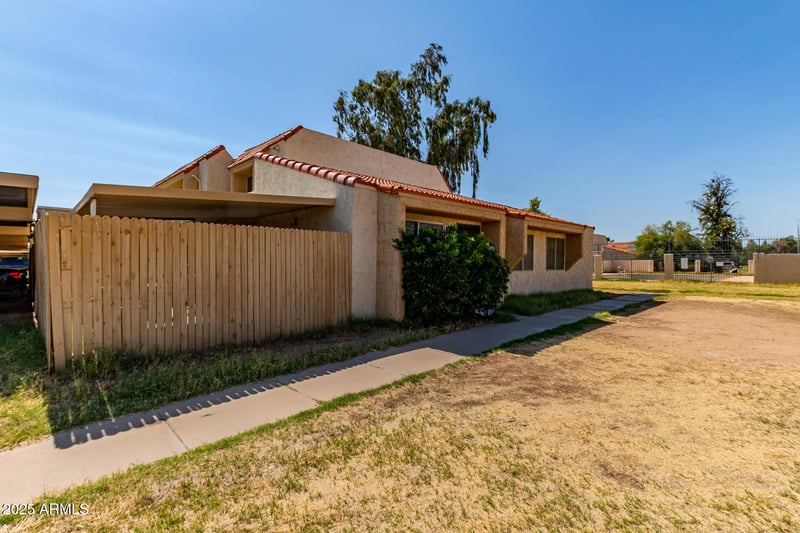 4814 Rose Ln, Glendale, AZ 85301