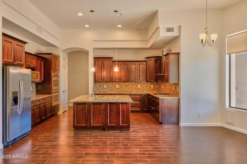4815 Daley Ln, Phoenix, AZ 85054