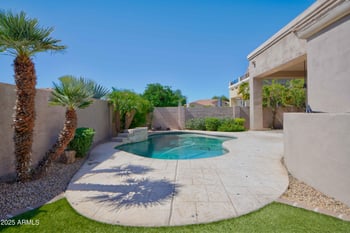 4815 Daley Ln, Phoenix, AZ 85054