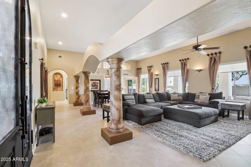 4815 Saddlehorn Rd, Phoenix, AZ 85083